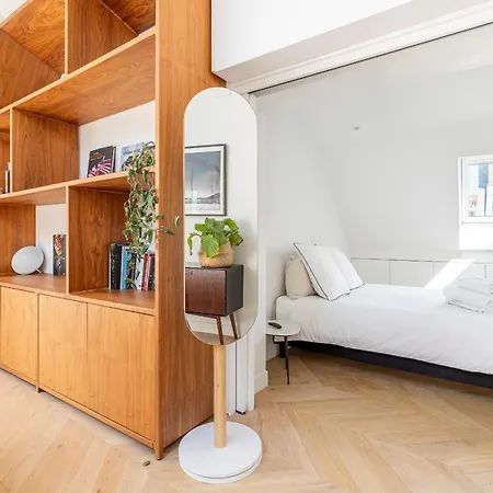 Luxury Flat With Ac La-verrère-du-paradis